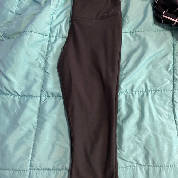Nike Cropped leggings - Picture 1 of 2